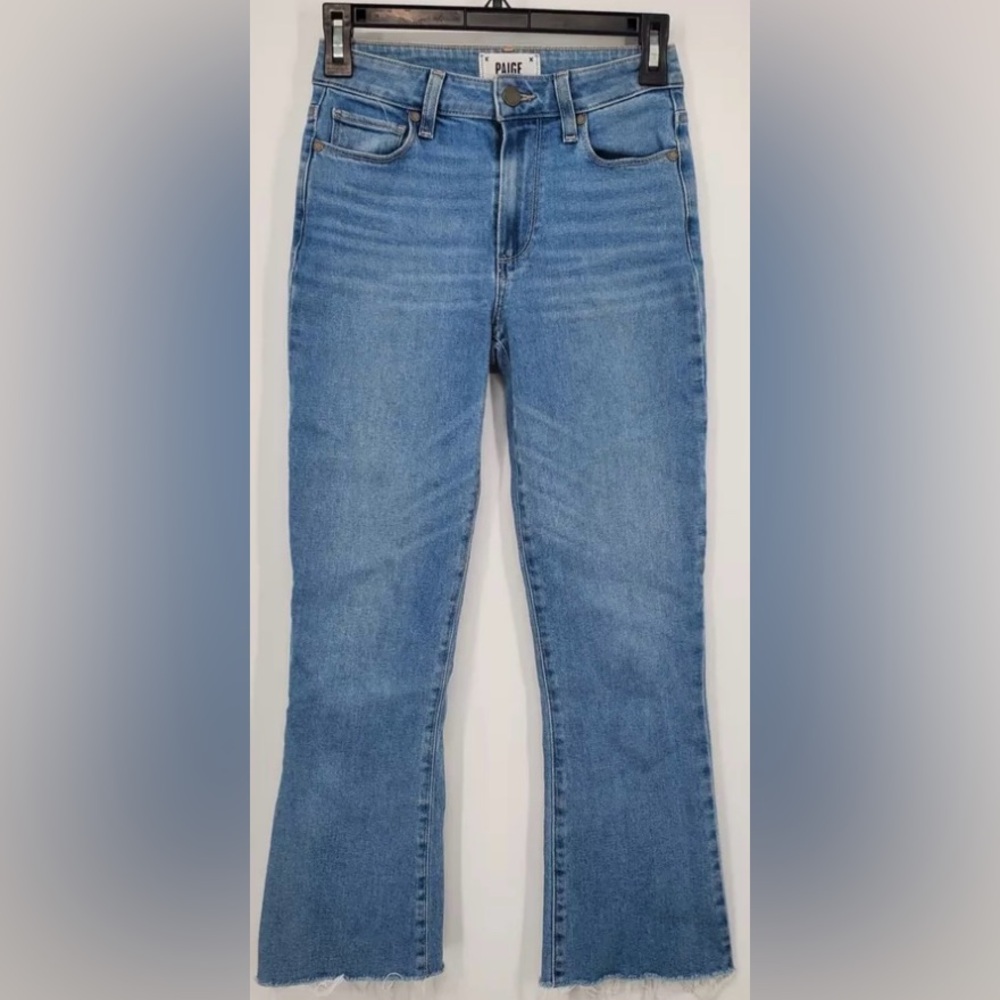 PAIGE, size 26”Rory Crop Flare w/ Raw Trim hems. Soft blue. Denim from heaven